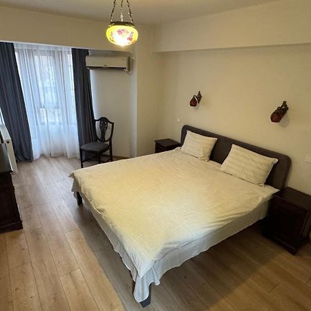 יאשי Hotel Majestic מראה חיצוני תמונה