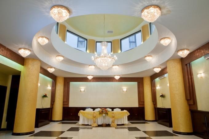 יאשי Hotel Majestic מראה חיצוני תמונה