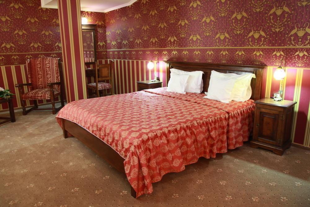 יאשי Hotel Majestic חדר תמונה