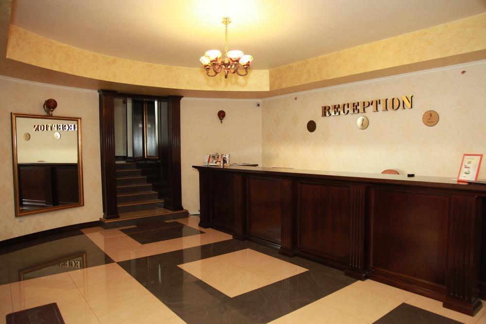 יאשי Hotel Majestic מראה חיצוני תמונה