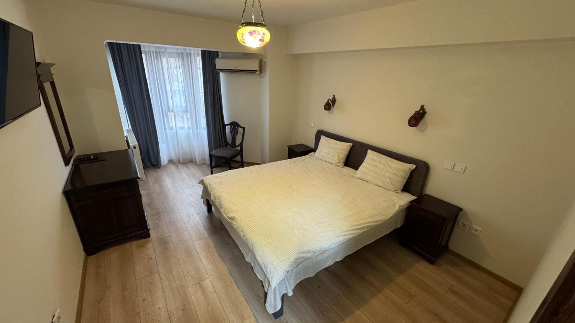 יאשי Hotel Majestic מראה חיצוני תמונה